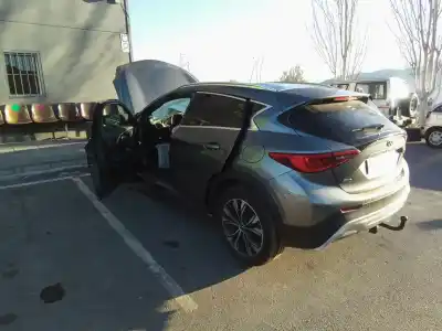 Здавання транспортного засобу INFINITI QX30  року 2001 потужний 22DSL