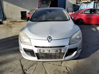 Здавання транспортного засобу RENAULT MEGANE III COUPE  року 2001 потужний 