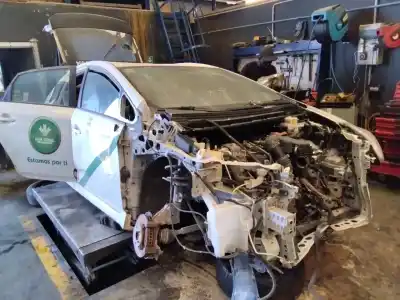 Здавання транспортного засобу TOYOTA PRIUS (ZVW50)  року 2001 потужний 