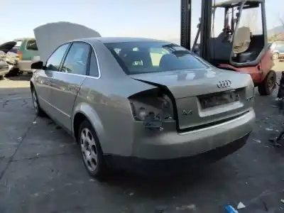 Veículo de Sucata audi a4 berlina (8e) 1.9 tdi (96kw) do ano 2001 alimentado 