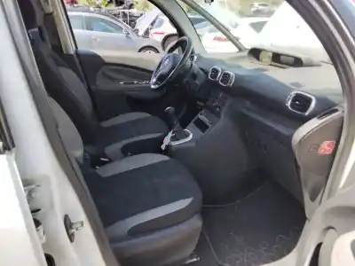 Здавання транспортного засобу citroen c3 picasso attraction року 2001 потужний 8fp