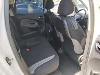 Здавання транспортного засобу citroen c3 picasso attraction року 2001 потужний 8fp