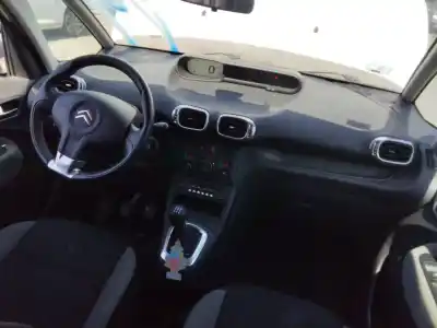 Здавання транспортного засобу citroen c3 picasso attraction року 2001 потужний 8fp