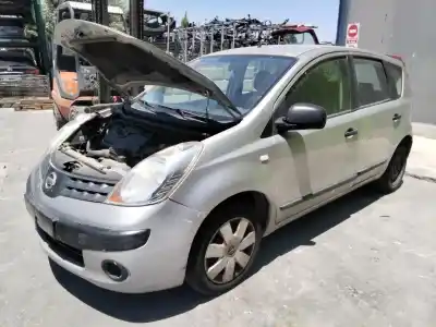 Veículo de Sucata nissan note (e11e) acenta do ano 2001 alimentado 