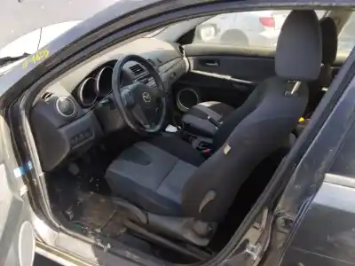 Veículo de Sucata mazda 3 berlina (bk) 1.6 cd diesel cat do ano 2001 alimentado 