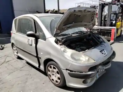 Veículo de Sucata peugeot 1007 sport do ano 2001 alimentado kfv