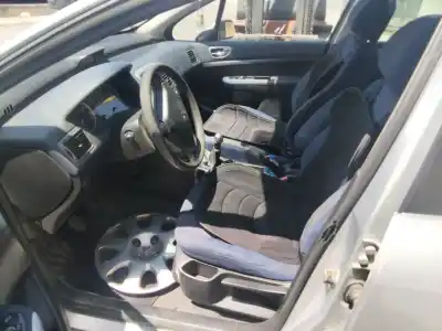 Veicolo di demolizione PEUGEOT 307 BREAK / SW (S1)  dell'anno 2001 alimentato 