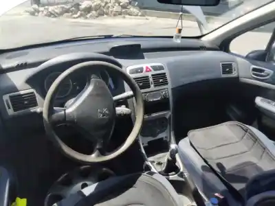 Здавання транспортного засобу peugeot 307 break / sw (s1) break xr року 2001 потужний 