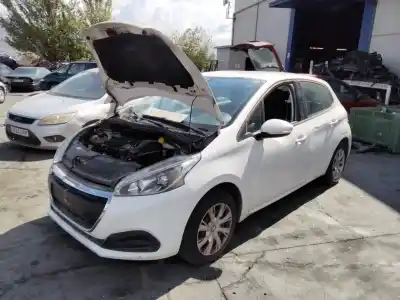 Scrapping Vehicle peugeot 208 access of the year 2001 powered 