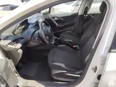 Scrapping Vehicle peugeot 208 access of the year 2001 powered 