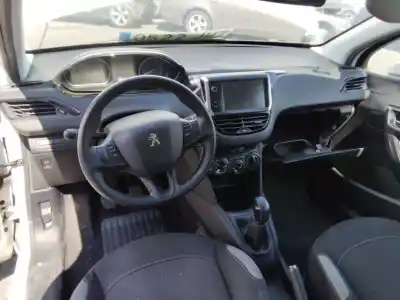 Scrapping Vehicle peugeot 208 access of the year 2001 powered 