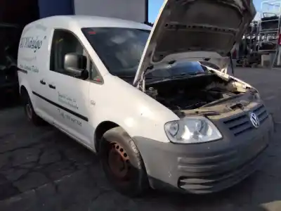 Veículo de Sucata volkswagen caddy ka/kb (2k) furg. 69 cv / 51 kw do ano 2001 alimentado 