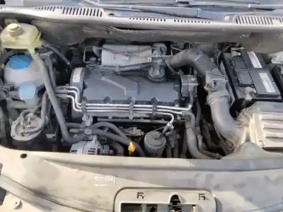 Veículo de Sucata volkswagen caddy ka/kb (2k) furg. 69 cv / 51 kw do ano 2001 alimentado 