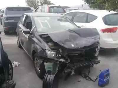 Veículo de Sucata VOLKSWAGEN POLO V (6R1, 6C1)  do ano 2001 alimentado CHY