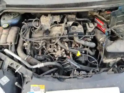 Veículo de Sucata ford focus berlina (cap) ambiente (d) do ano 2001 alimentado 