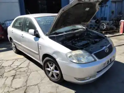 Veicolo di demolizione toyota corolla (e12) 2.0 d-4d sol berlina dell'anno 2001 alimentato 