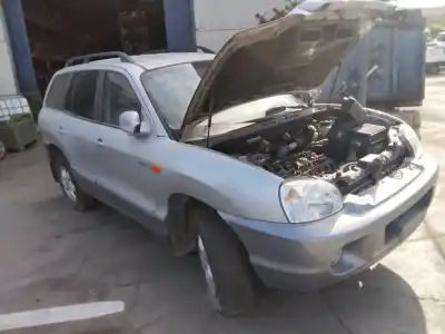Veicolo di demolizione hyundai santa fe (sm) 2.0 gls crdi dell'anno 2001 alimentato 