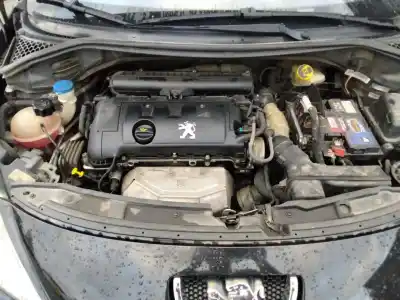 Veículo de Sucata peugeot 207 cc 1.6 16v do ano 2001 alimentado 