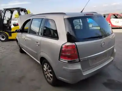 Veículo de Sucata opel zafira b cosmo do ano 2001 alimentado 