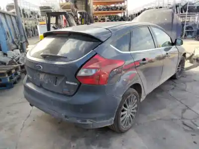 Scrapping Vehicle ford focus turn. (cb8) titanium of the year 2001 powered 