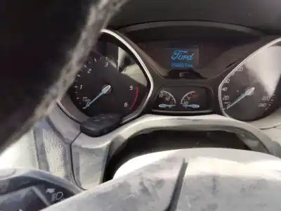 Scrapping Vehicle ford focus turn. (cb8) titanium of the year 2001 powered 