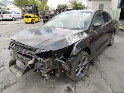 Véhicule à la ferraille ford focus active de l'année 2001 alimenté 