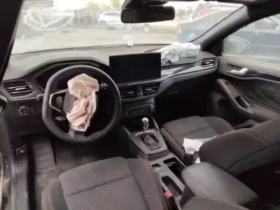 Véhicule à la ferraille ford focus active de l'année 2001 alimenté 