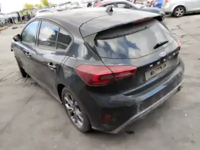 Véhicule à la ferraille ford focus active de l'année 2001 alimenté 