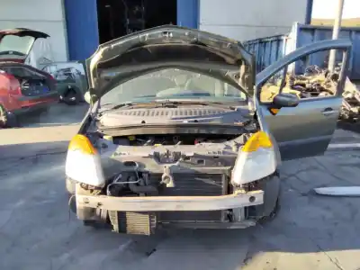 Veículo de Sucata renault grand modus authentique do ano 2001 alimentado 