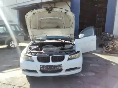 Veículo de Sucata bmw serie 3 berlina (e90) 318i do ano 2001 alimentado 