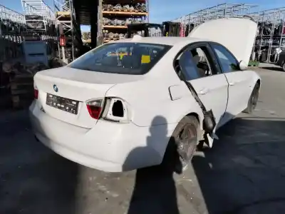 Veículo de Sucata bmw serie 3 berlina (e90) 318i do ano 2001 alimentado 