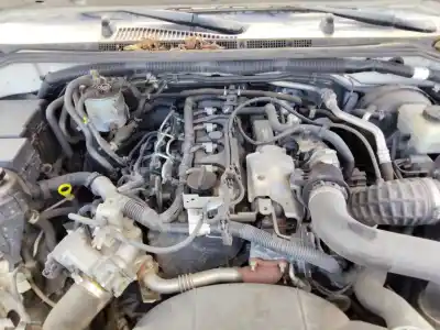 Veículo de Sucata nissan navara pick-up (d40m) doble cab fe 4x4 do ano 2001 alimentado 