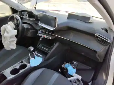 Veículo de Sucata peugeot 2008 (p1) active do ano 2001 alimentado yh01