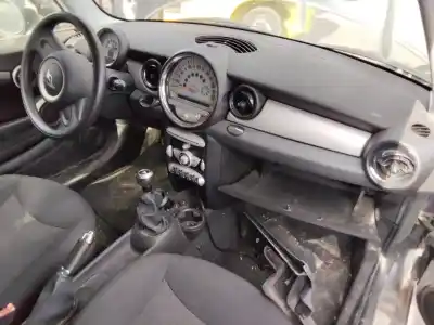 Veículo de Sucata mini mini (r56) one do ano 2001 alimentado 