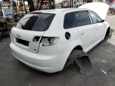 Veículo de Sucata audi a3 sportback (8p) 2.0 tdi ambiente do ano 2001 alimentado cff