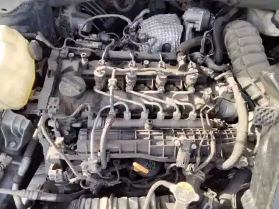 Véhicule à la ferraille hyundai i30 (pd) go  de l'année 2001 alimenté d4fb