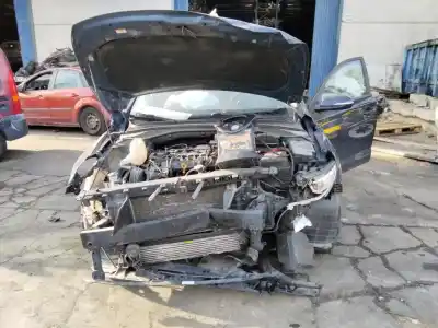 Véhicule à la ferraille hyundai i30 (pd) go  de l'année 2001 alimenté d4fb