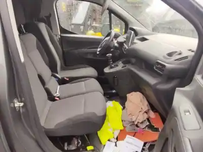 Veicolo di demolizione peugeot partner asphalt l2 130 cv / 96 kw dell'anno 2001 alimentato 