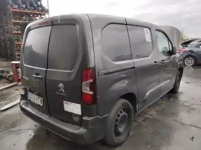 Veicolo di demolizione peugeot partner asphalt l2 130 cv / 96 kw dell'anno 2001 alimentato 