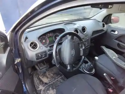 Veículo de Sucata ford fiesta (cbk) ambiente do ano 2001 alimentado 