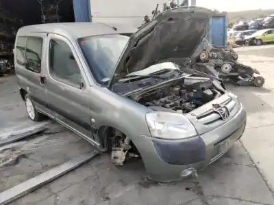 Veículo de Sucata peugeot partner (s2) combi plus do ano 2001 alimentado 