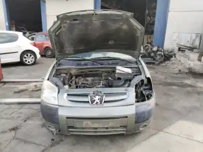 Veículo de Sucata peugeot partner (s2) combi plus do ano 2001 alimentado 