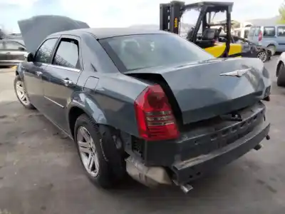 Sloopvoertuig chrysler 300 c 3.0 crd cat van het jaar 2001 aangedreven 