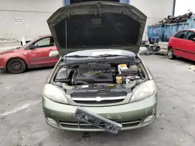 Sloopvoertuig chevrolet lacetti cdx van het jaar 2001 aangedreven 