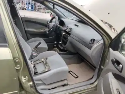 Sloopvoertuig chevrolet lacetti cdx van het jaar 2001 aangedreven 