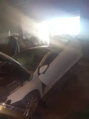 Veículo de Sucata volkswagen scirocco (137) 1.4 tsi (90kw) do ano 2001 alimentado cax