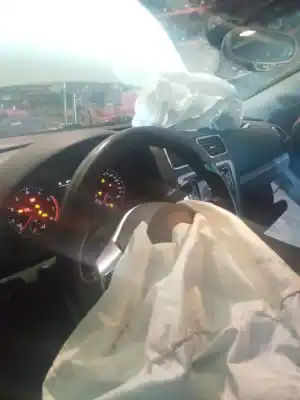 Veículo de Sucata volkswagen scirocco (137) 1.4 tsi (90kw) do ano 2001 alimentado cax