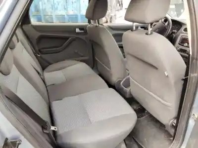 Veículo de Sucata ford focus berlina (cap) ambiente (d) do ano 2001 alimentado shda