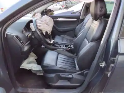 Veículo de Sucata skoda karoq (nu) ambition do ano 2001 alimentado dad