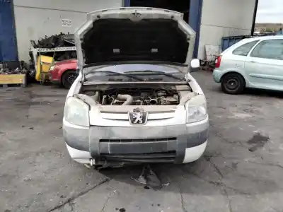 Veículo de Sucata peugeot partner (s2) combi plus do ano 2001 alimentado 